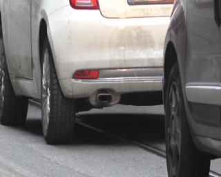 Smog, tornano le limitazioni: a Torino stop alle auto Euro 5